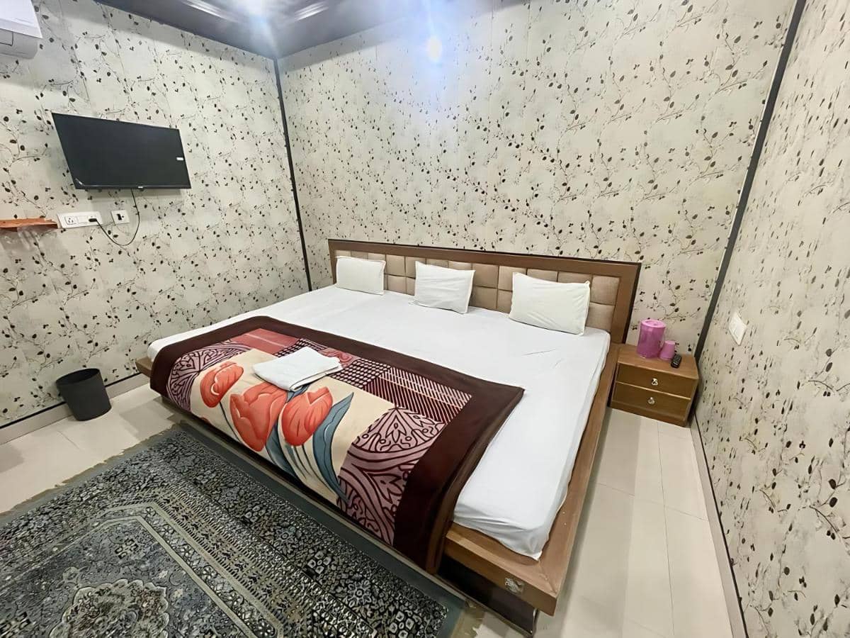 3 Bedroom Family Suite - Image 5