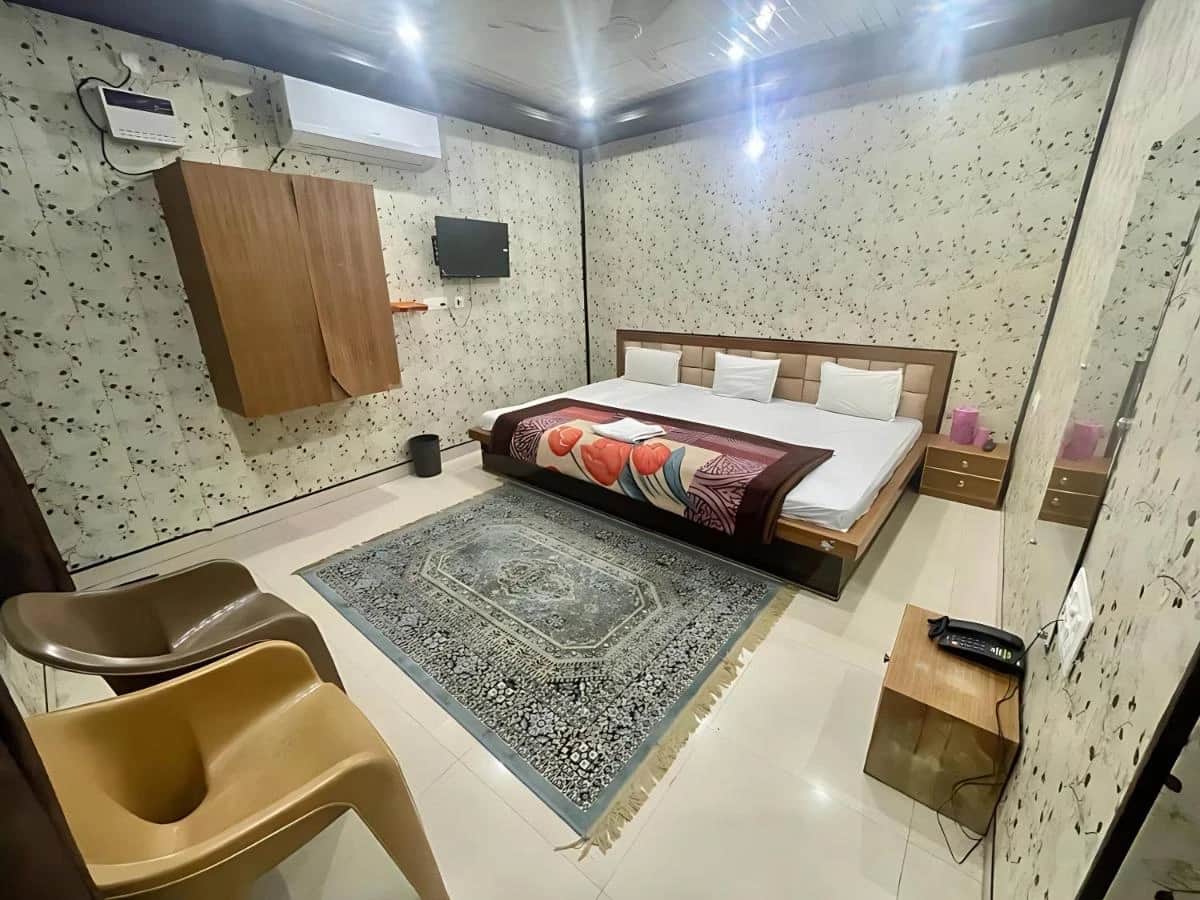 Why Book Direct With Us